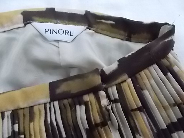Pinore 古着 ベージュ系 茶系総柄 ミモレ丈プリーツスカート 薄手生地 38サイズ ウエスト64 丈74 良品 レディース Ac 5 レコード 古着他 買取販売のお店 リトルタフ