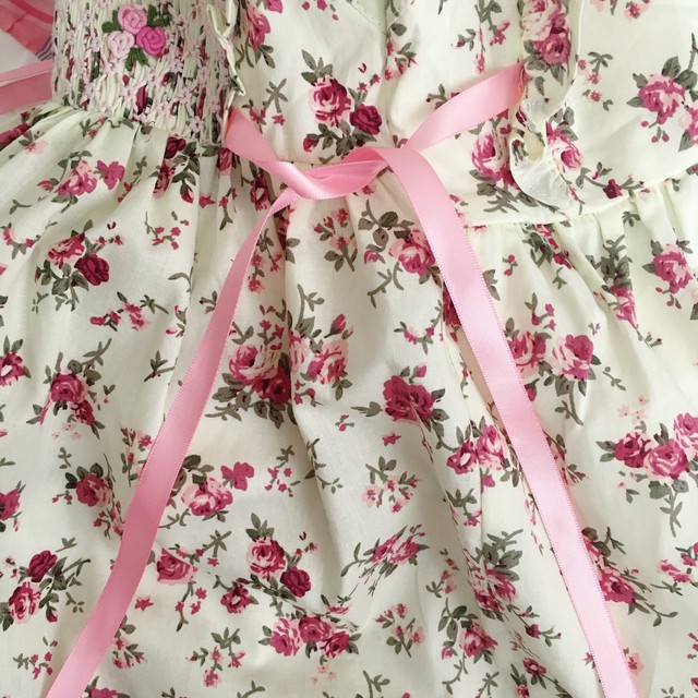 スモッキングワンピース アンティークローズ Heart Spring スモッキングワンピースと可愛い子供服