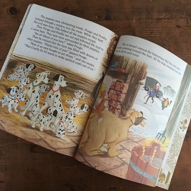ヴィンテージ 洋書 絵本 101 Dalmatians 101匹わんちゃん ゴールデンブック 英語 E Vintage ヴィンテージ 洋書 雑貨のお店