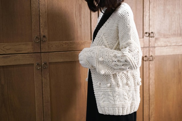 編どり屋 模様編みが楽しいカーディガン 編み物キット 60ろくまる編み物キット販売サイト 世界が認めた毛糸を使用した編み物キット