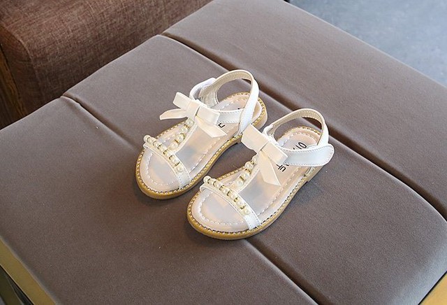 キッズ サンダル 女の子 履きやすい 可愛い 子供靴 プリンセスシューズ シューズ 子ども靴 滑り止め プレゼント ギフト おしゃれ 歩きやすい 安い フラット 軽い 痛くない かわいい ワンピの里