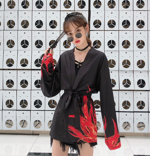 Top Mode ジャケット 和柄 長袖 ゆったり シック ブラック 黒 ホワイト 白 Bitter レディース 個性的 サブカル チャイナ風 パンク サブカル ゴシック 秋冬 着痩せ効果 大人カジュアル かっこいい かわいい Z194 Top Mode Top Mode ジャケット 和柄 長袖 ゆったり シック ブラック 黒 ホワイト 白 Bitter レディース 個性的 サブカル チャイナ風 パンク サブカル ゴシック 秋冬 着痩せ効果 大人カジュアル かっこいい かわいい Z194 Top Mode