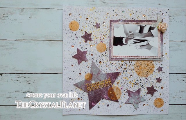 思い出をお部屋に飾って楽しむ Treasured Memories スクラップブッキング12インチ完成品 写真 思い出 ペーパークラフト クリスマスプレゼント 大切な人へ 贈り物 ギフト The Crystal Planet