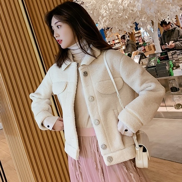 ベストフェイク ムートン コート 暖か さ ファッショントレンドについて