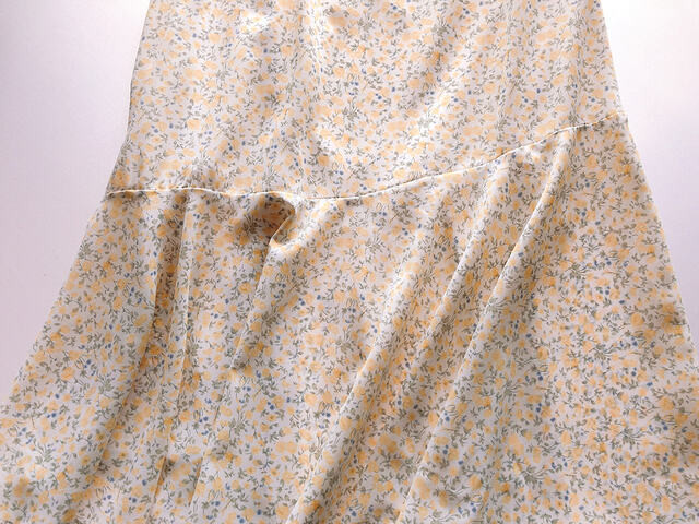 花柄 ワンピース ロング丈 キャミワンピース ノースリーブ ｖネック ａライン かわいい 清楚 きれいめ お出かけ 通勤 春 夏 Evergreen