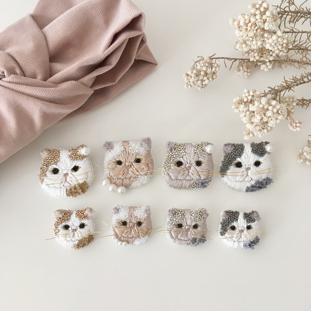 Tradicinis Sviezias Shipley 刺繍 猫 ブローチ Clarodelbosque Com