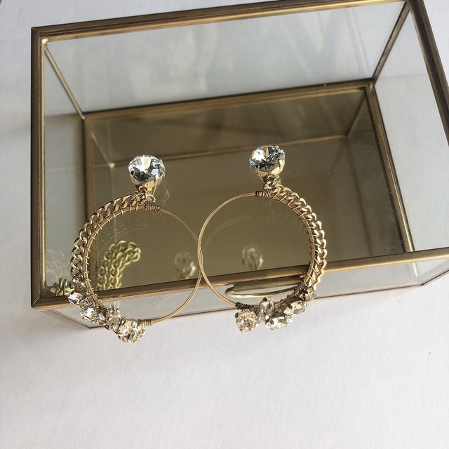 【ピアス】スワロフスキーとチェーンのピアス