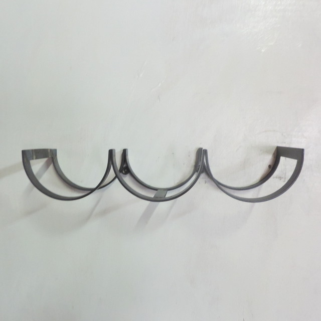 賃貸にも トイレインテリア 見せる収納 置いても壁掛けでも アイアントイレットペーパーストッカー3連 アイアン雑貨工房auos Brand Create Design