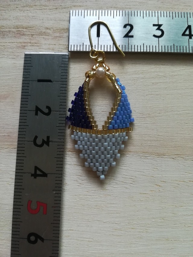 立体感のあるデリカビーズピアス イヤリング G Wisteria