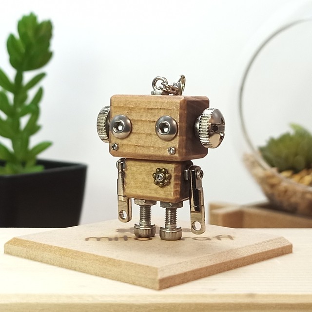 ウォルナットステイン クラシックモデル 木と金属のロボットチャーム Mito Craft