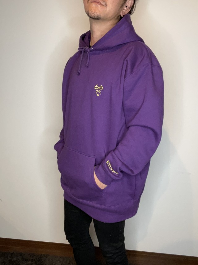 Tiktokerきゅーさん ぶりっこおじさんのオフィシャルパーカー Unite9 On Line Shop