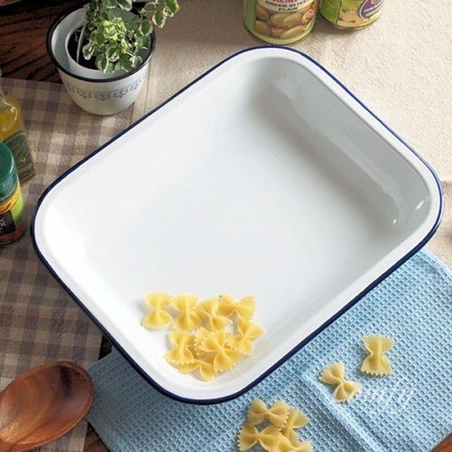 ホーロー雑貨 ホーロー ベイクパン バット S ホワイト ネイビー 琺瑯 北欧雑貨 カントリー雑貨 キッチン雑貨 ナチュラル雑貨 雑貨屋カンフィ