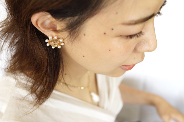 【刺繍ピアス】 - SUN! gold B-