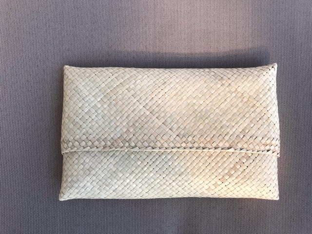 タイ製 カチューで編まれたバッグ Hug Time