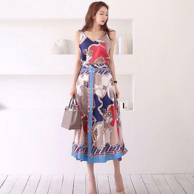 エレガントで涼しげ レトロスカーフ柄キャミトップスとロングフレアスカートセット Pb Css Closet