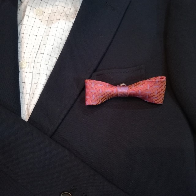 送料無料 6 リボンのタックピンブローチ ラペルピン メンズ レディース アクセサリー おしゃれ ミニネクタイ 人気 コーデ プレゼント Cozyrose コージーローズ