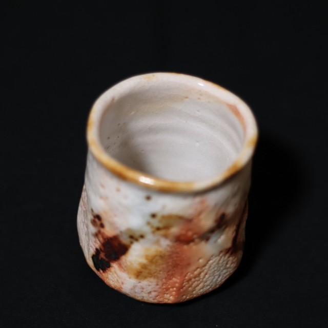 抽象画のような手作り湯呑み ピンクホワイト系 陶器 コップ カップ 和食器 古着屋 Sputonic