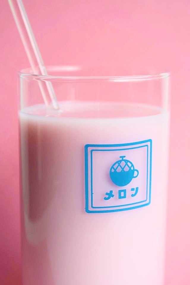 純喫茶メロン ソーダグラス ロゴ Yuri Ichimura レトロでポップな雑貨 アパレル