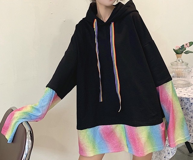 袖 裾 ひもが鮮やかでオシャレ パーカーワンピース 黒 ブラック Stepwall