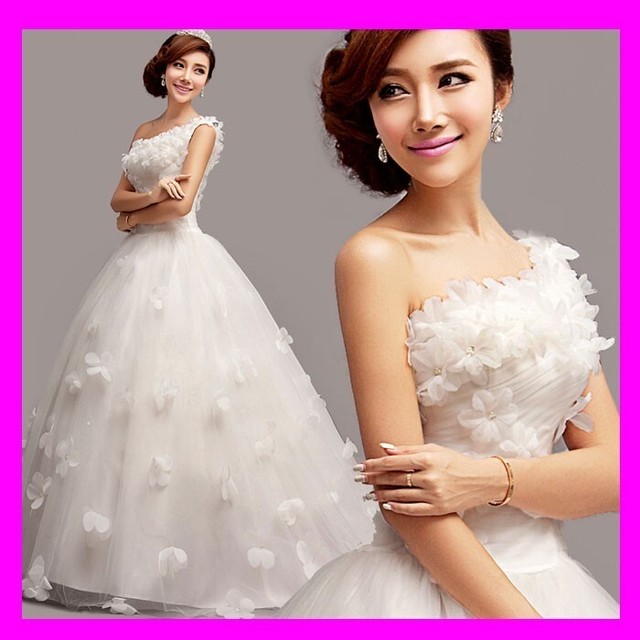 ウエディングドレス プリンセスライン フラワー ふわふわ Ynswedding23