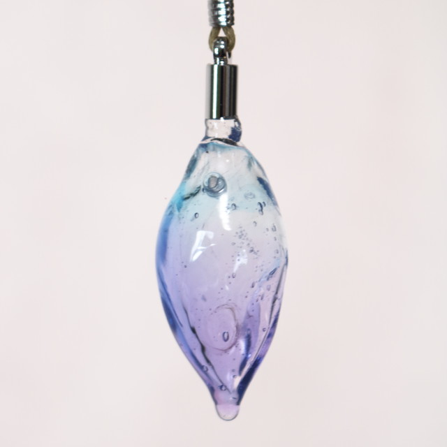 硝子のアロマペンダント Hamagon ハマゴン 手作りのガラスアクセサリー 器