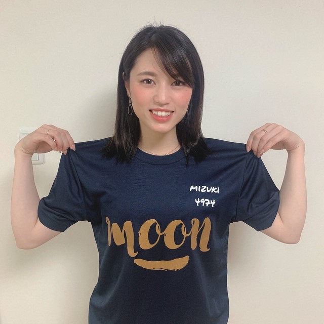 安井瑞紀選手モデルmoonオリジナルtシャツ Moon