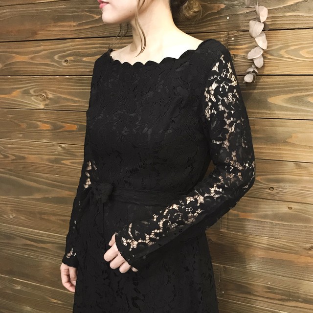 ベルト付き総レーススカラップワンピース Mode Mode