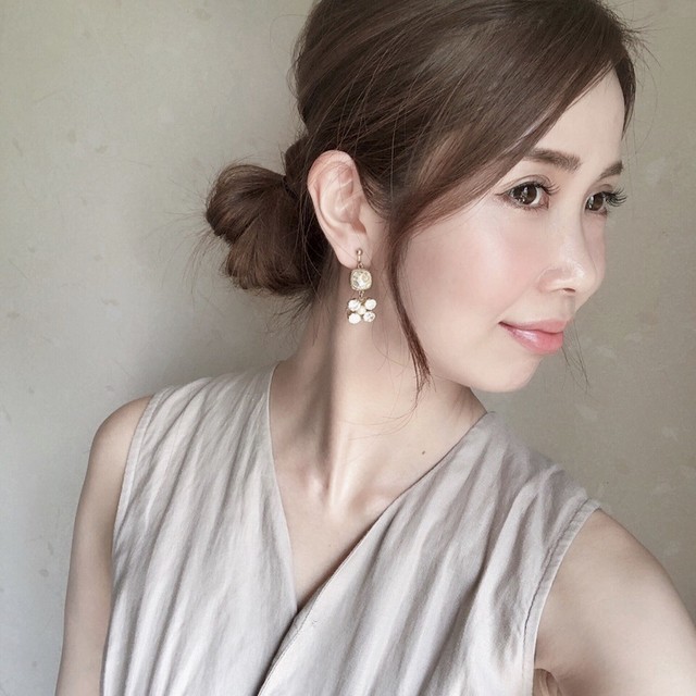 【イヤリング】人気 スワロフスキーの揺れるイヤリング アクセサリー