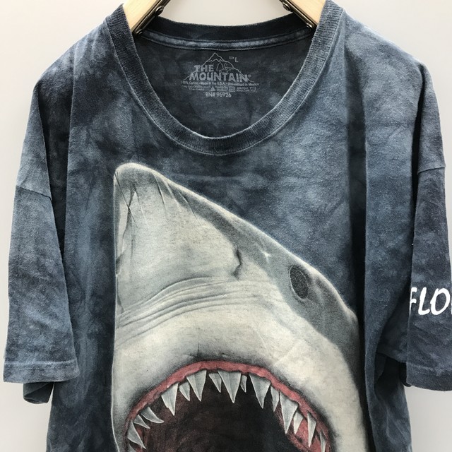 The Mountain シャーク Shark サメ 鮫 アニマルプリントtシャツ タイダイｔシャツ ザマウンテン 古着屋 Eaglebase イーグルベイス Vintage Militaryを中心に古き良き時代のusedを通信販売