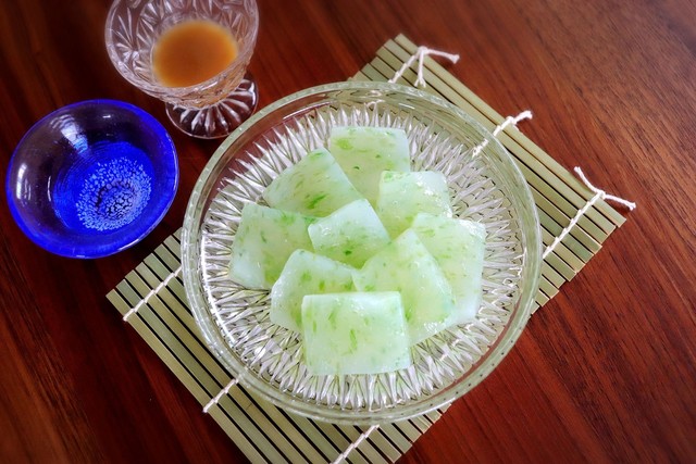 水洗いだけで食べられる【浜名湖産生あおさ海苔のお刺身こんにゃく】(からし酢みそ付き)