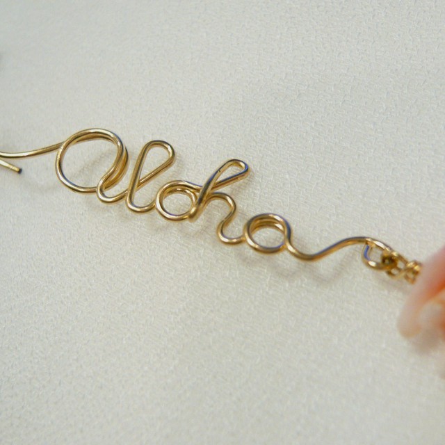 Lanihawaii 14kgf 文字ワイヤーピアスaloha Love オンラインセレクトショップplus Lead Base店