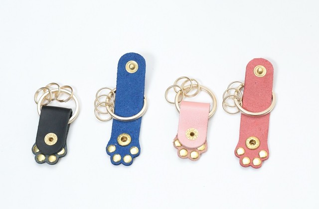 尾曲がり猫神社オリジナル 猫ちゃん肉球キーホルダー 金具ゴールド 長崎尾曲がり猫神社