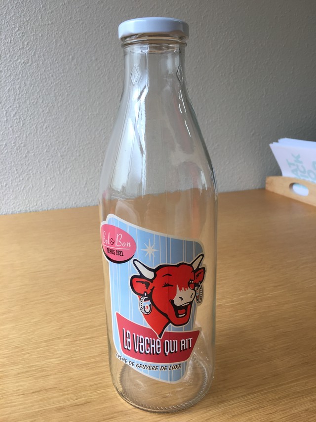 Laughing Cow 笑う牛 ガラスボトル ガラス瓶 牛グッズ La Vache