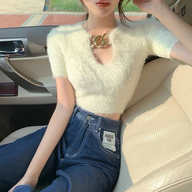 over neck chain fur tops