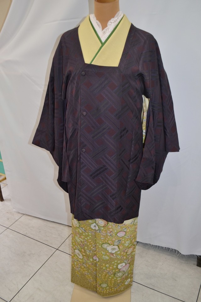 裄大きめ 斜めの格子 紺色の道行コート アンティーク着物侘びすけ 大正ロマンやモダンでおしゃれな着物