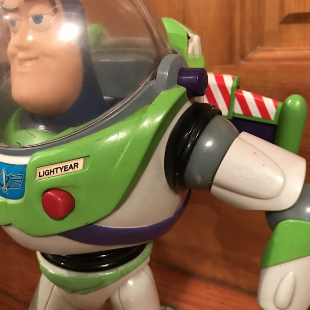 90 S トーキングバズライトイヤー トイストーリーフィギュア ヴィンテージ輸入雑貨 Talking Buzz Lightyear Honey Antique ヴィンテージ アメリカン雑貨 アンティーク アメトイ インテリア小物 ミールトイのお店