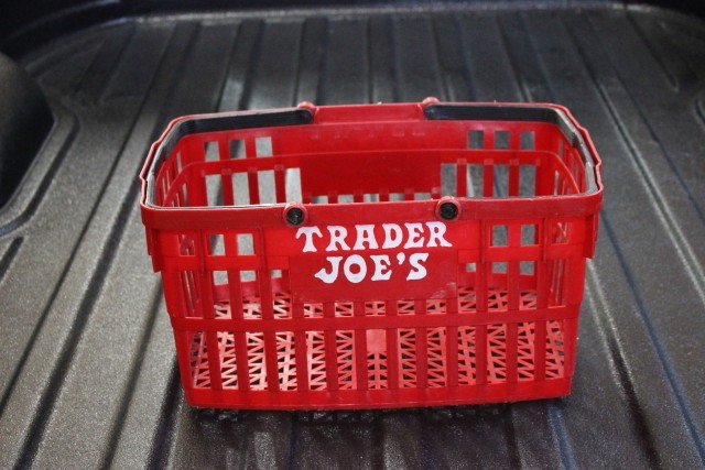 Trader Joes Shopping Bucket トレーダージョーズ 買い物カゴ Usa アメリカ Knotts Berry