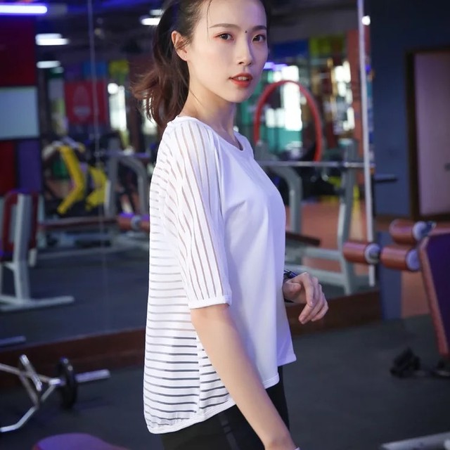 オシャレ 後ろだけシースルーボーダー ショート丈tシャツ 白 ヨガ ランニング Yogahikari
