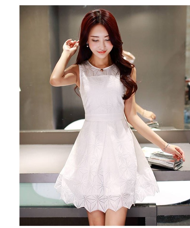 レースワンピース 刺繍 ノースリーブ タンクトップ ワンピース 秋新作 秋冬 Cn0307 ワンピの里