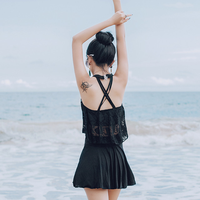 贅沢レース水着 セパレート ビキニ スカート ホルターネック クロス セクシー ブラック 黒 エレガント 上品 大人 体型カバー 夏 海 プール リゾート ビーチ レディース つらら商店