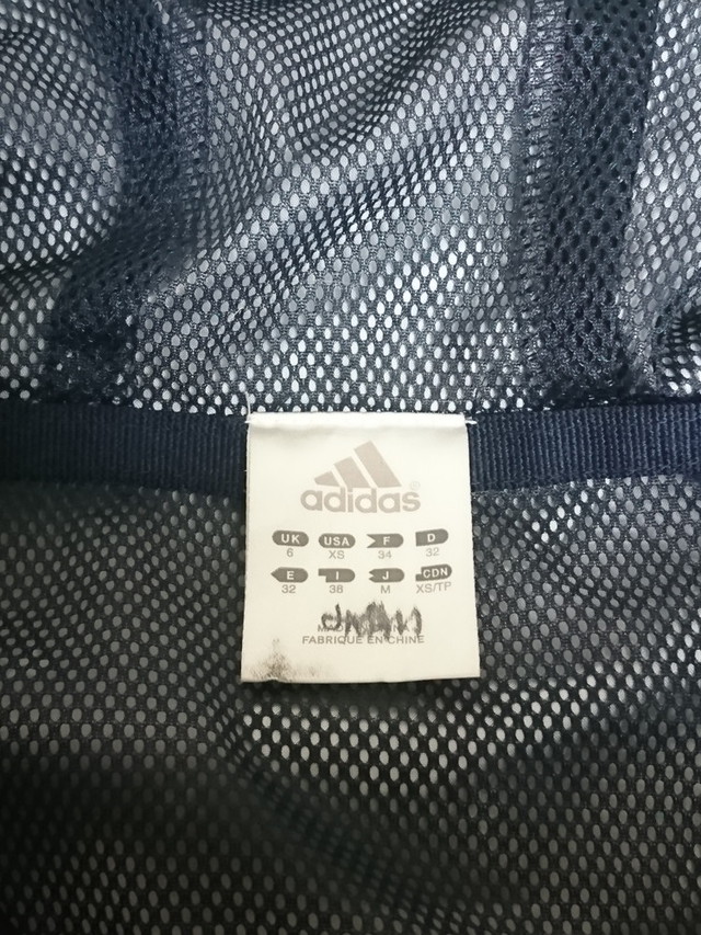 古着 レディースm Adidas アディダス ウインドブレーカージャケット パーカー フード 裏メッシュ 防風 星柄 ネイビー Z スポーツウェア シューズの古着屋 リサイクルスポーツ