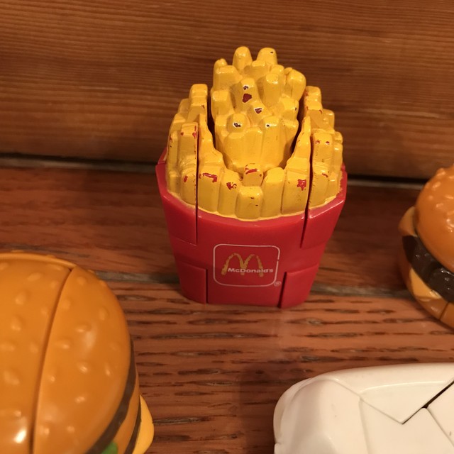 90 マクドナルドトイ マックディノ シリーズ全4種類コンプリートセット 変身ロボット チェンジャブルミールトイ ハッピーセットのおもちゃ Honey Antique ヴィンテージ アメリカン雑貨 アンティーク アメトイ インテリア小物 ミールトイのお店