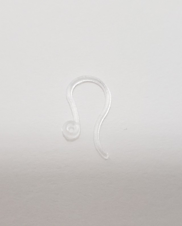 パーツ変更 樹脂製透明イヤリング ピアス ｙｋｎ ｐｕｆｆ