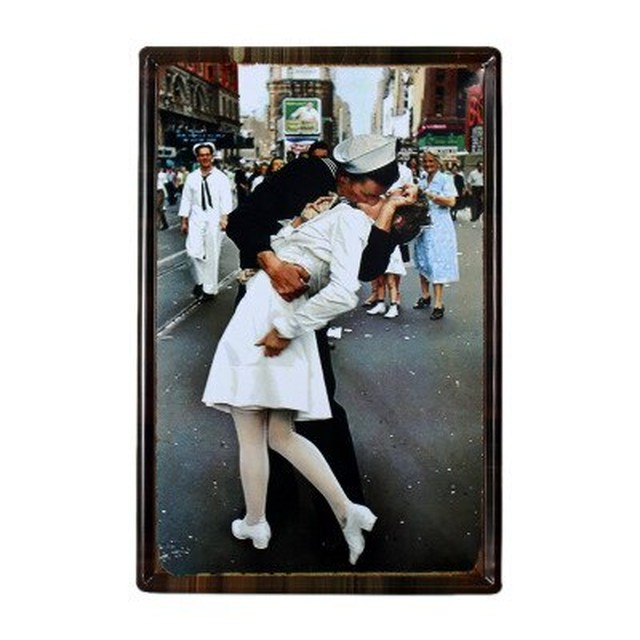 特大 巨大 Big メタルサイン ブリキ 看板 プレート カップル キス Kiss 人気 おしゃれ インテリア ディスプレイ アート 輸入雑貨 Hachinohe Base 1518