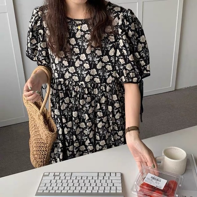 フラワーパフスリーブワンピース594 T And