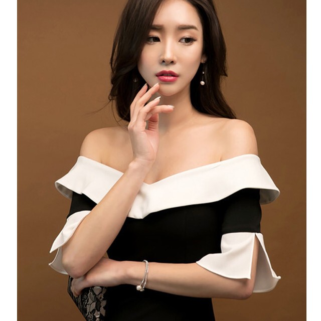 予約販売 結婚式 ワンピース ドレス S M L お呼ばれ 大人 美人 セクシー バイカラー ブラック オフショルダー モノトーン 袖コンシャス 膝丈 ミディ丈 パーティー くびれ 上品 Favoritdress 予約販売 結婚式 ワンピース ドレス S M L お呼ばれ 大人 美人 セクシー バイカラー ブラック オフショルダー モノトーン 袖コンシャス 膝丈 ミディ丈 パーティー くびれ 上品 Favoritdress