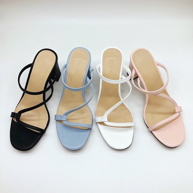 シンプル親指入れサンダル 4色 Honeybee Korea Style