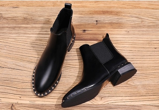 レザー ショートブーツ スタッズ キラキラ メンズライク ローヒール 黒 ブラック おしゃれ かっこいい シューズ 韓国 韓国ファッション オルチャン オルチャンファッション P1099 Korean Select 韓国ファッション オルチャンファッション