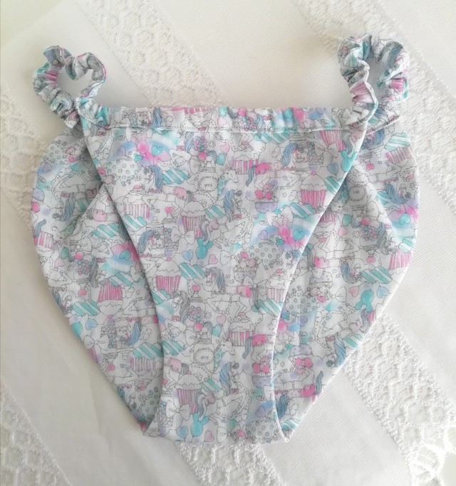 ピンク パープル ターコイズの3色ユニコーンカラー ヘアメイク ユニコーンカラー イラスト