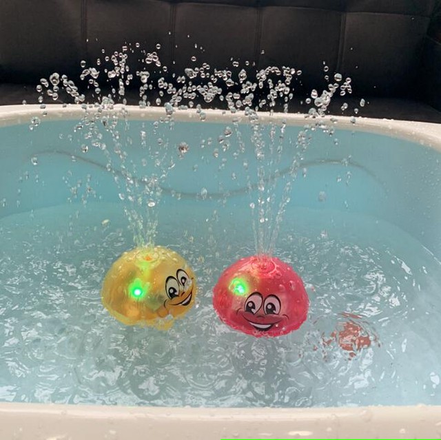 キッズ 子供 お風呂 おもちゃ 噴水 可愛い 2色 Dyh海外子供用品
